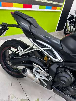 TRIUMPH-STREET TRIPLE 765 RS-2020