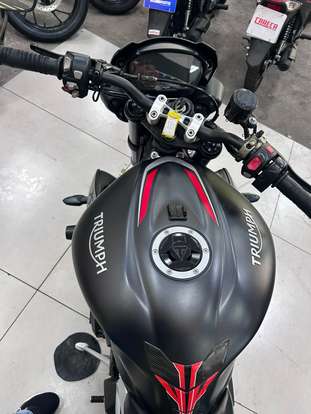 TRIUMPH-STREET TRIPLE 765 RS-2020