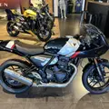 TRIUMPH THRUXTON 400 TRIUMPH THRUXTON 400