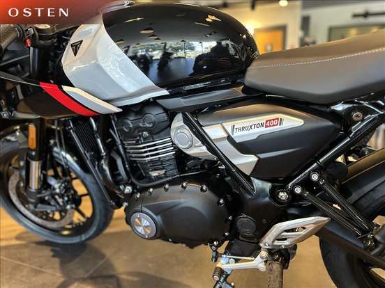 TRIUMPH-THRUXTON 400-2026
