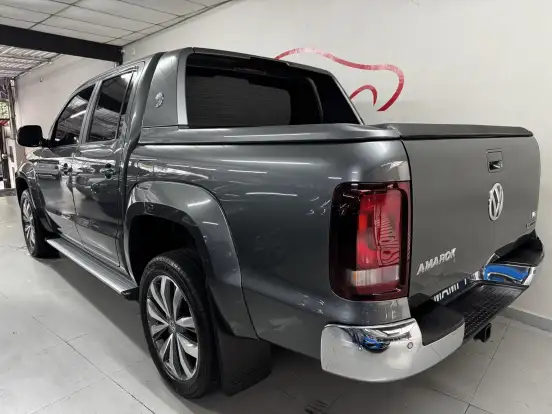VOLKSWAGEN-AMAROK-2020