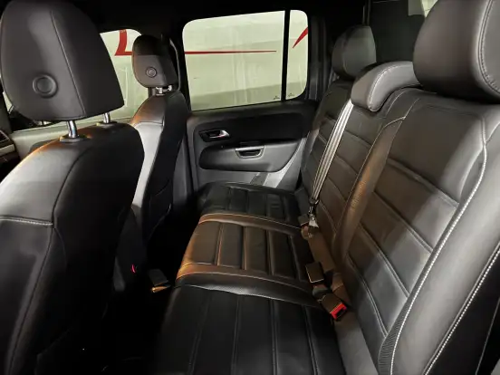 VOLKSWAGEN-AMAROK-2020