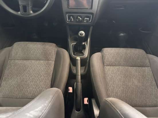 VOLKSWAGEN-FOX-1.6 MI 8V FLEX 4P MANUAL VOLKSWAGEN-FOX-2013