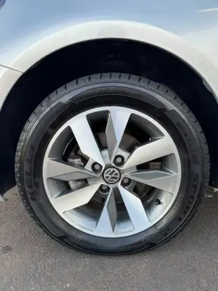 VOLKSWAGEN-GOL-2021
