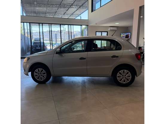 VOLKSWAGEN-GOL-2014