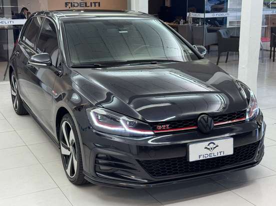 VOLKSWAGEN-GOLF-2019