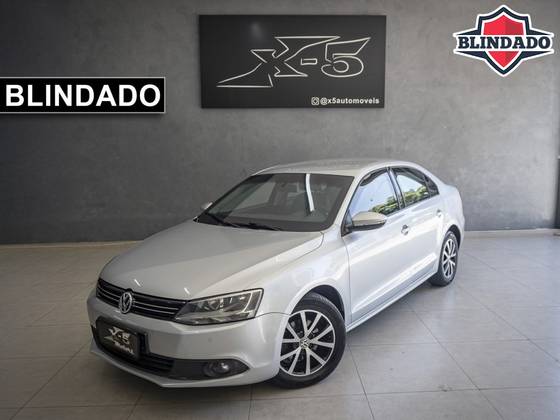 VOLKSWAGEN JETTA 2.0 COMFORTLINE FLEX 4P TIPTRONIC