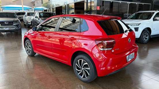 VOLKSWAGEN-POLO-2017