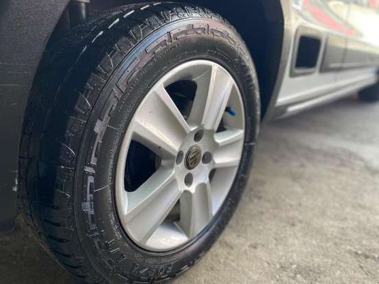 VOLKSWAGEN-SAVEIRO-2012