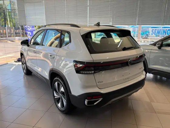 VOLKSWAGEN TAOS 1.4 250 TSI TOTAL FLEX COMFORTLINE AUTOMÁTICO VOLKSWAGEN TAOS 1.4 250 TSI TOTAL FLEX COMFORTLINE AUTOMÁTICO