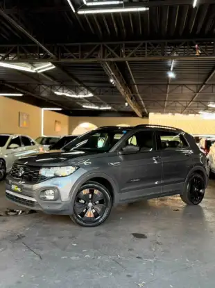 VOLKSWAGEN-T-CROSS-2020
