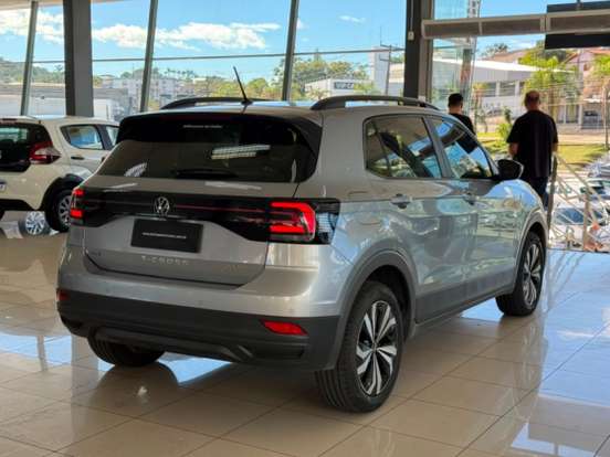 VOLKSWAGEN-T-CROSS-2023