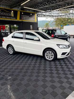 VOLKSWAGEN-VOYAGE-2022