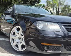 VOLKSWAGEN BORA 2.0 MI 8V FLEX 4P AUTOMÁTICO VOLKSWAGEN BORA 2.0 MI 8V FLEX 4P AUTOMÁTICO