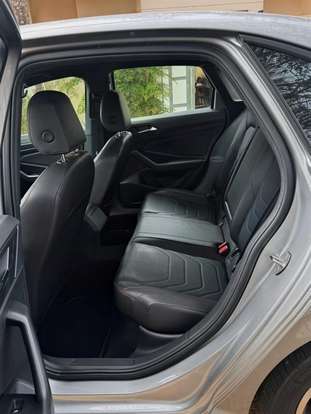 VOLKSWAGEN-JETTA-2020