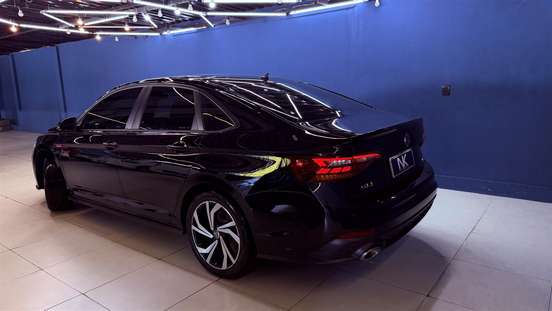 VOLKSWAGEN-JETTA-2024