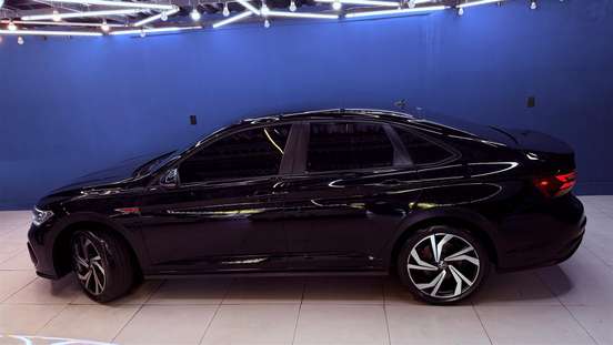 VOLKSWAGEN-JETTA-2024