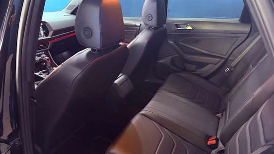 VOLKSWAGEN-JETTA-2024
