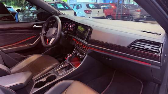 VOLKSWAGEN-JETTA-2024