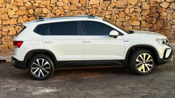 VOLKSWAGEN TAOS 1.4 250 TSI TOTAL FLEX HIGHLINE AUTOMÁTICO