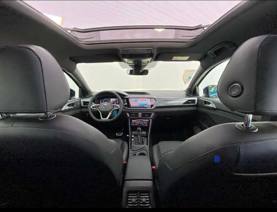 VOLKSWAGEN-TAOS-2024