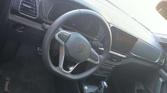 VOLKSWAGEN-T-CROSS-2024
