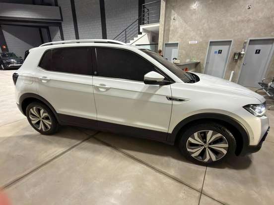 VOLKSWAGEN-T-CROSS-2019