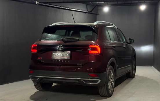 VOLKSWAGEN-T-CROSS-2019