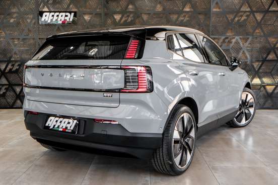 VOLVO-EX30-2024