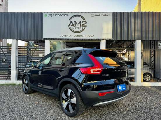 VOLVO-XC40-2020