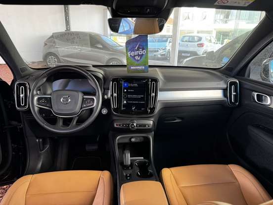 VOLVO-XC40-2.0 T4 GASOLINA MOMENTUM GEARTRONIC VOLVO-XC40-2020