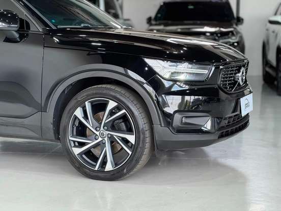 VOLVO-XC40-2.0 T5 GASOLINA R-DESIGN AWD GEARTRONIC VOLVO-XC40-2019