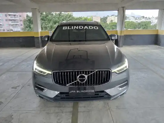 VOLVO-XC60-2021