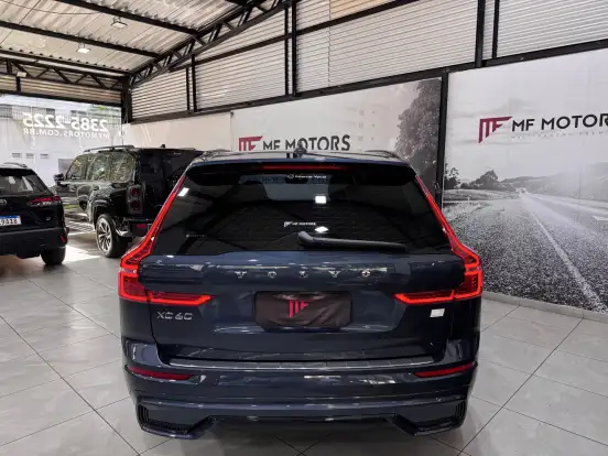 VOLVO-XC60-2023