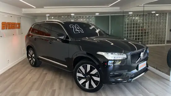 VOLVO-XC90-2023