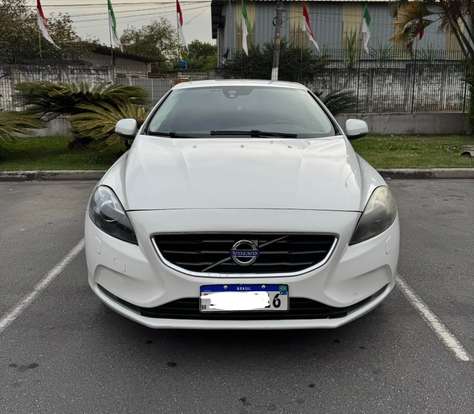 VOLVO-V40-2.0 T4 DYNAMIC TURBO GASOLINA 4P AUTOMÁTICO VOLVO-V40-2013