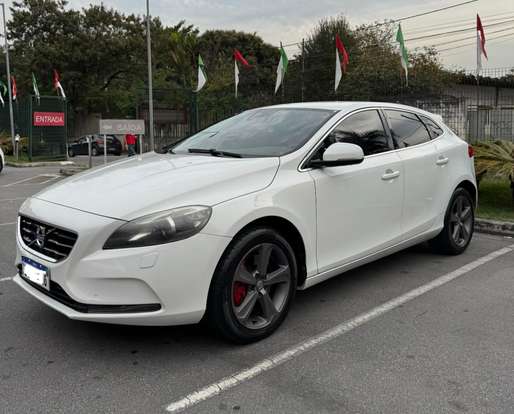 VOLVO-V40-2.0 T4 DYNAMIC TURBO GASOLINA 4P AUTOMÁTICO VOLVO-V40-2013