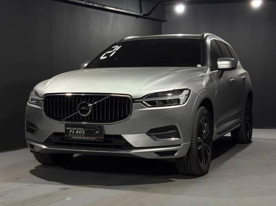 VOLVO XC60 2.0 T8 HYBRID MOMENTUM AWD GEARTRONIC