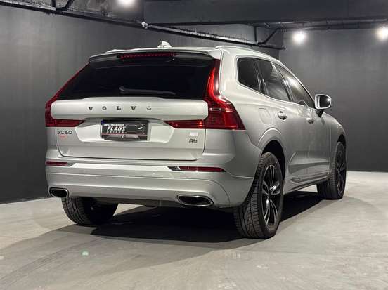 VOLVO-XC60-2.0 T8 HYBRID MOMENTUM AWD GEARTRONIC VOLVO-XC60-2020