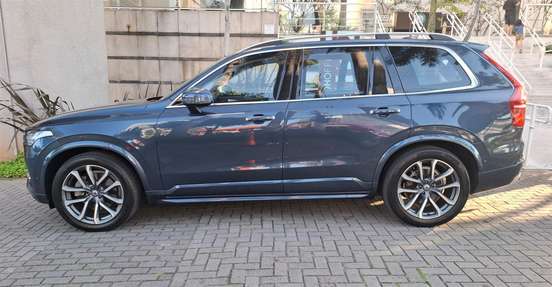 VOLVO-XC90-2019