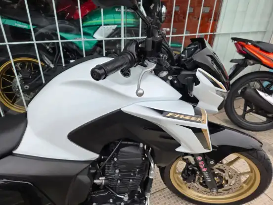 YAMAHA-FZ25 FAZER CONNECTED ABS YAMAHA-FZ25 FAZER CONNECTED ABS-2025
