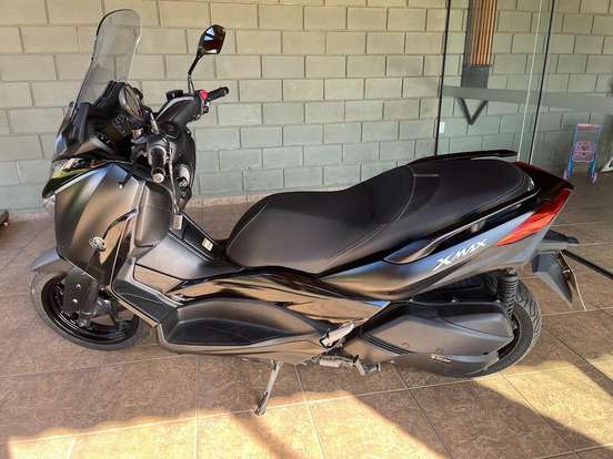 YAMAHA-XMAX ABS-2022
