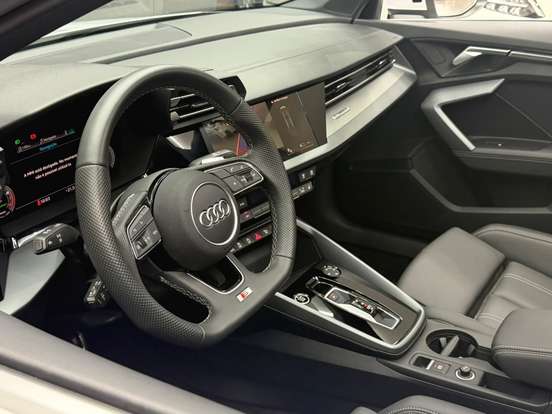 AUDI-A3-2.0 40 TFSI GASOLINA SPORTBACK PERFORMANCE BLACK S-TRONIC AUDI-A3-2025