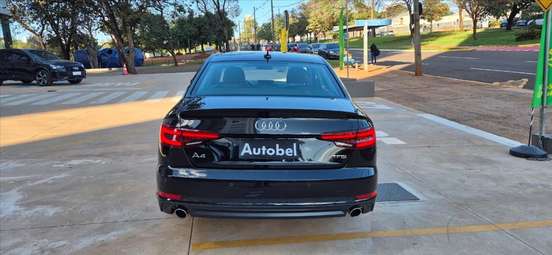 AUDI-A4-2017