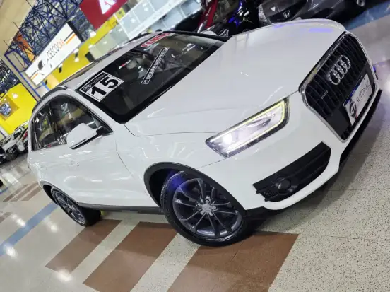 AUDI-Q3-2015