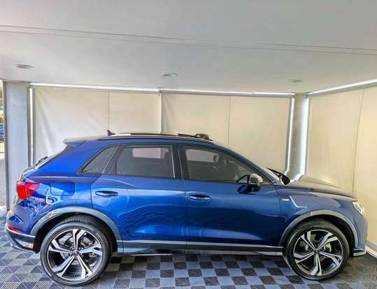 AUDI-Q3-2023