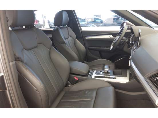 AUDI-Q5-2022