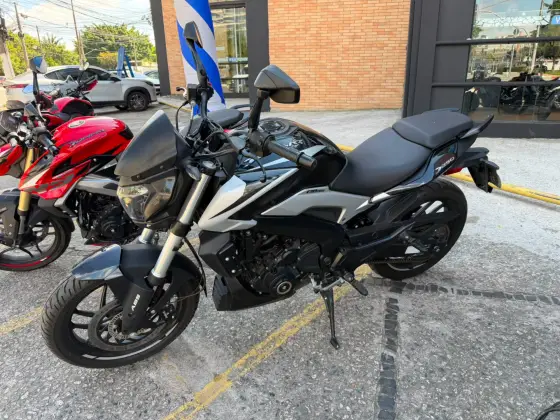 BAJAJ DOMINAR 250 