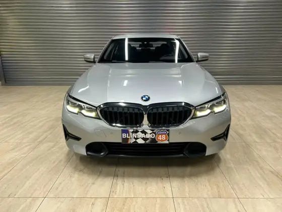 BMW 320i 2.0 16V TURBO GASOLINA SPORT AUTOMÁTICO BMW 320i 2.0 16V TURBO GASOLINA SPORT AUTOMÁTICO