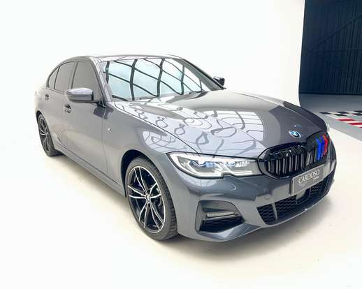 BMW-330e-2021